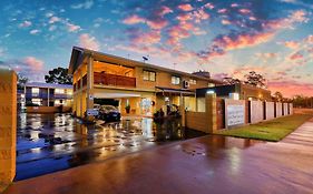 Emerald Gardens Motel & Apartments